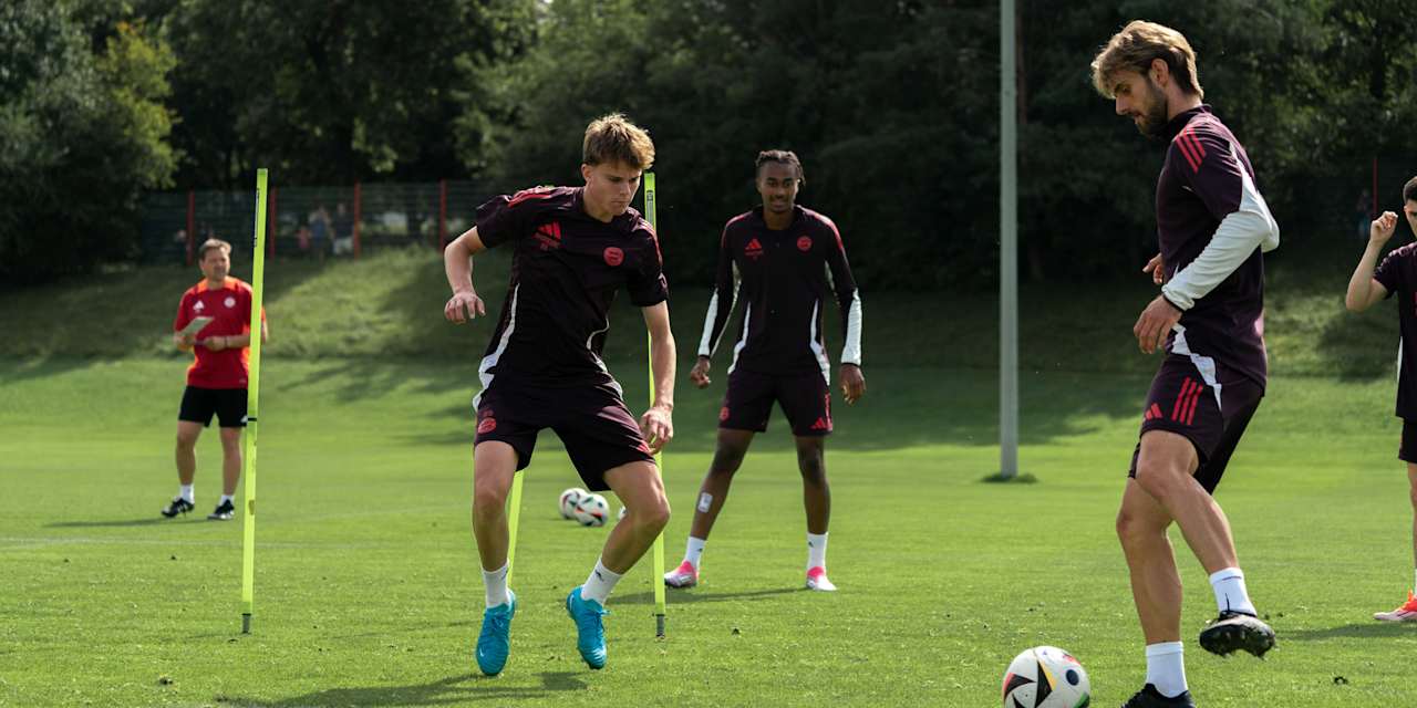 Training der FC Bayern Amateure vor dem Regionalliga-Spiel gegen die Würzburger Kickers.