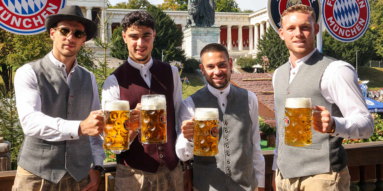 FC Bayern players at Oktoberfest