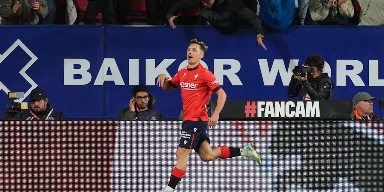 Bryan Zaragoza celebrates a goal