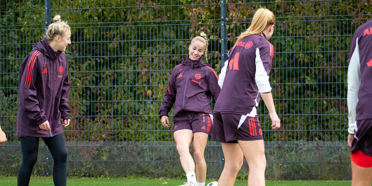 Giulia Gwinn training for FC Bayern Women