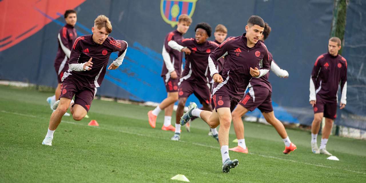 Felipe Chávez im Training der FC Bayern U19.