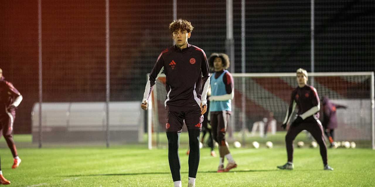 Jason Eckl im Training der FC Bayern U19 vor dem Heimspiel gegen Augsburg.