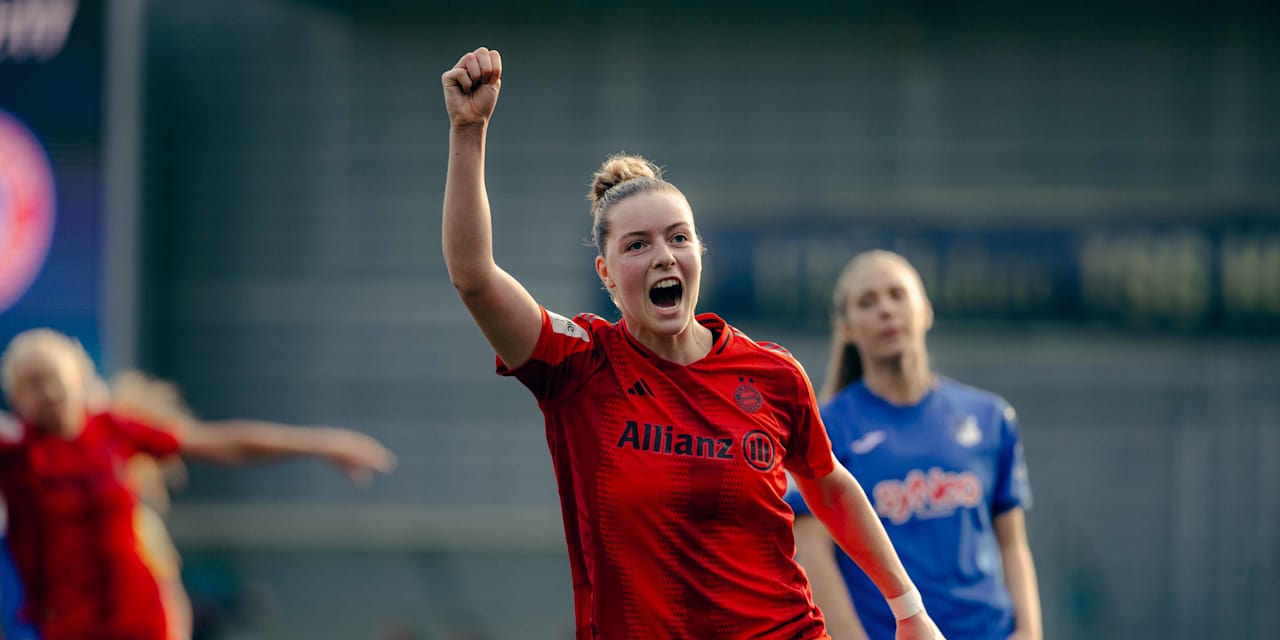 Alara Şehitler celebrating her match-winner for FC Bayern Women.