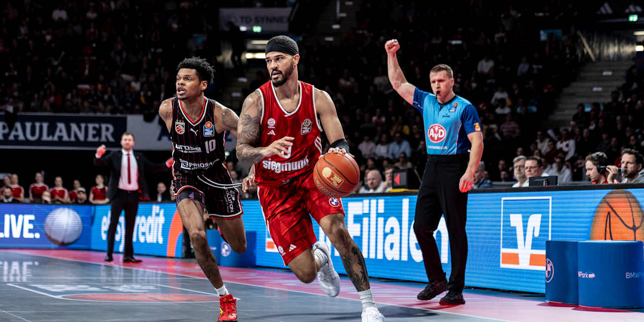 Nick Weiler-Babb und der FC Bayern Basketball gewannen das Hinspiel gegen Bamberg knapp mit 84:82.