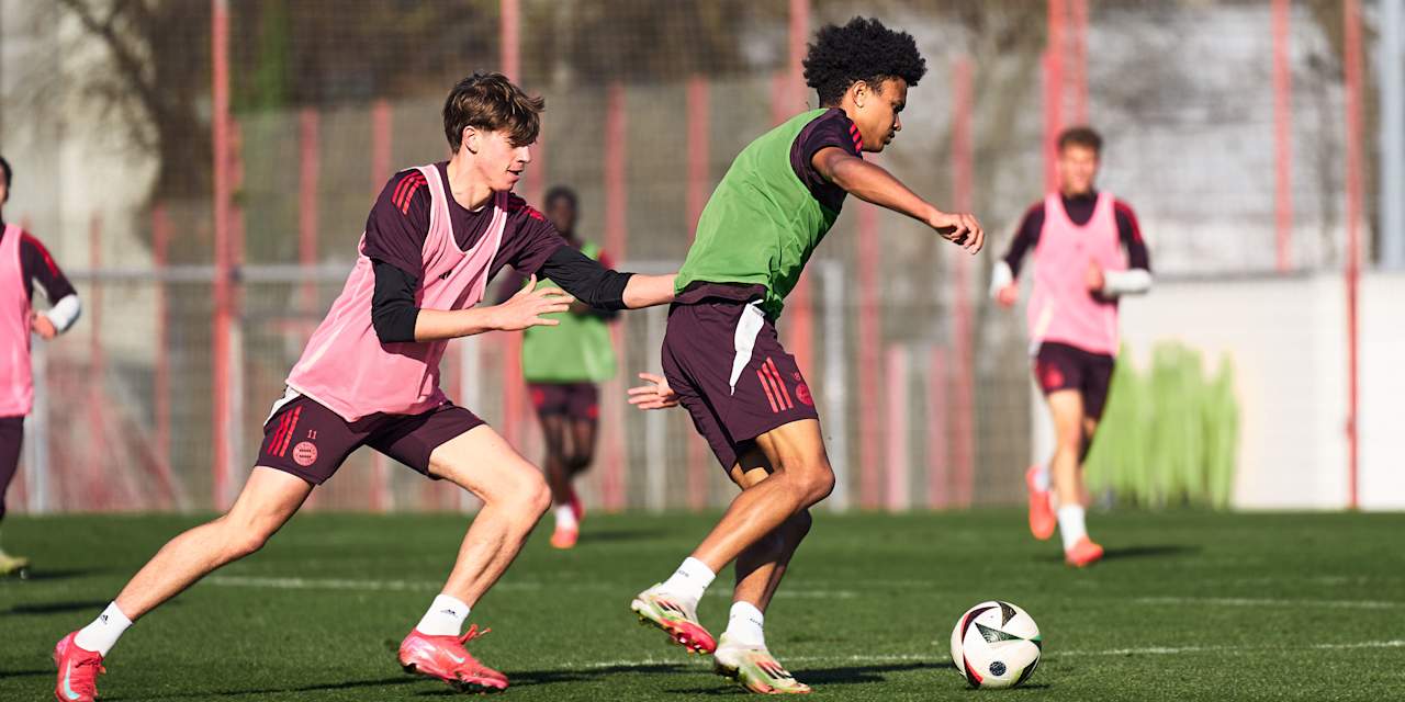 Die FCB-Amateure während einer Trainingseinheit an der Säbener Straße.