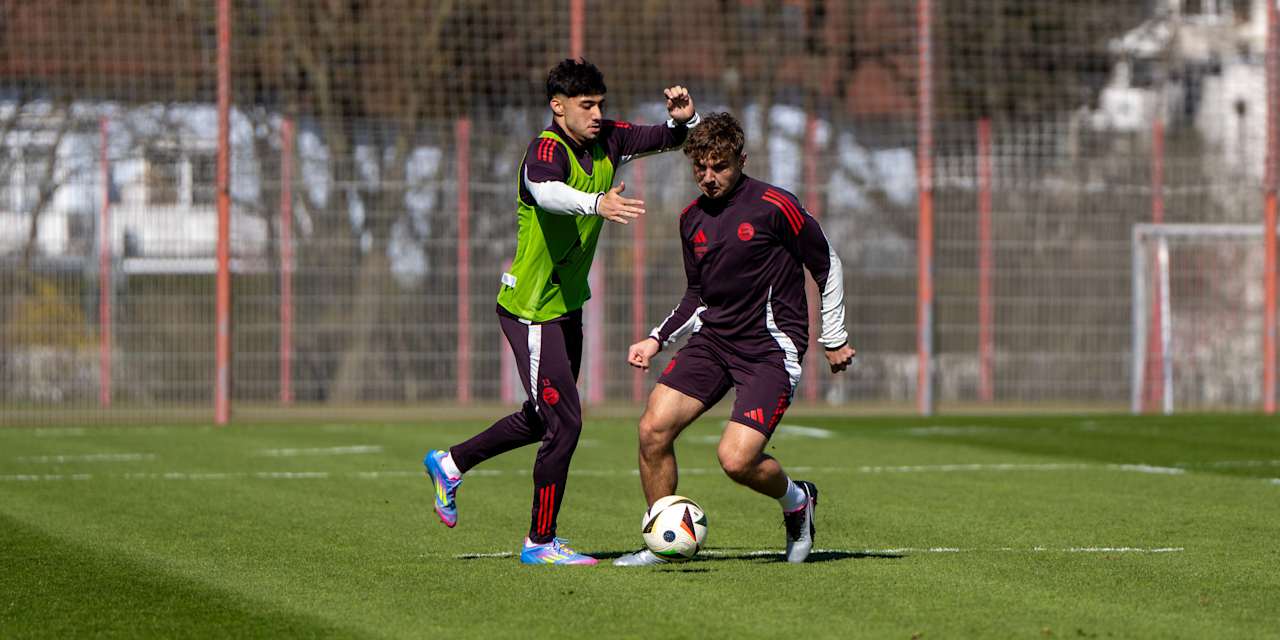Die FCB-Amateure während einer Trainingseinheit an der Säbener Straße.