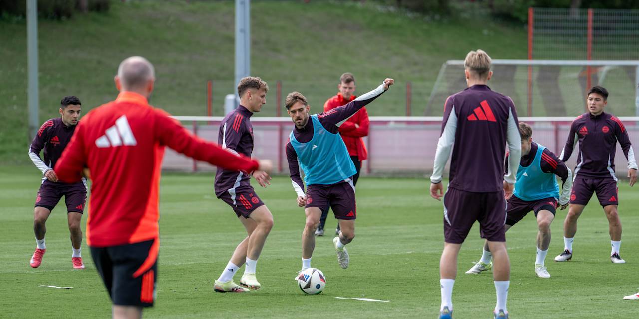 Die FC Bayern Amateure beim Training an der Säbener Straße.