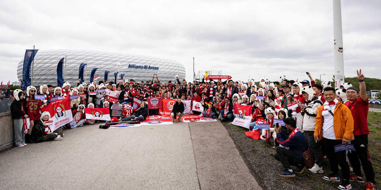 FC Bayern fans from Asia in Munich