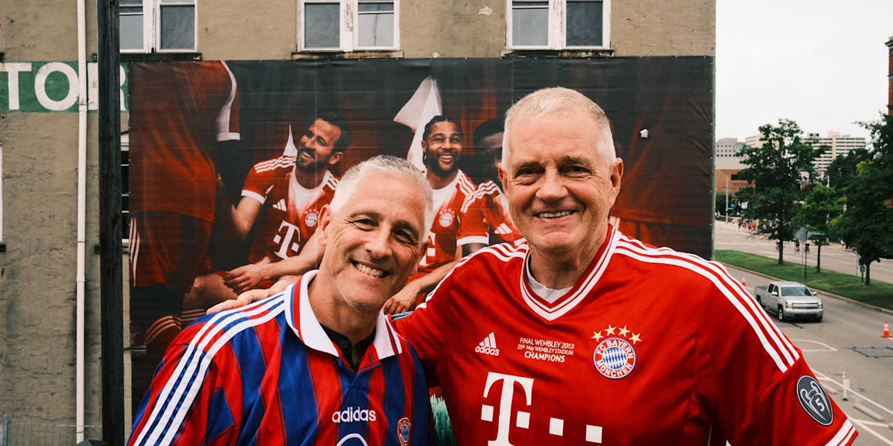 Keith und Jeff feuerten den FC Bayern beim Auftaktspiel der Klub-WM gegen Auckland City an.