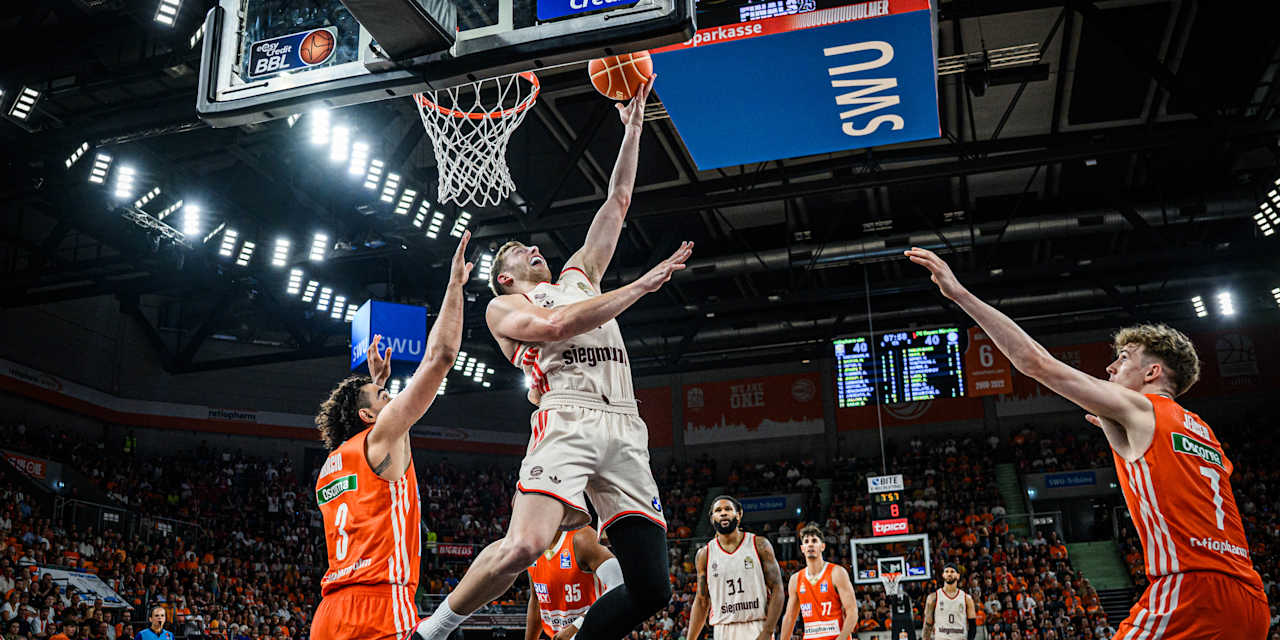 Der FC Bayern Basketball mit Jack White unterliegt in Spiel 2 bei Ulm