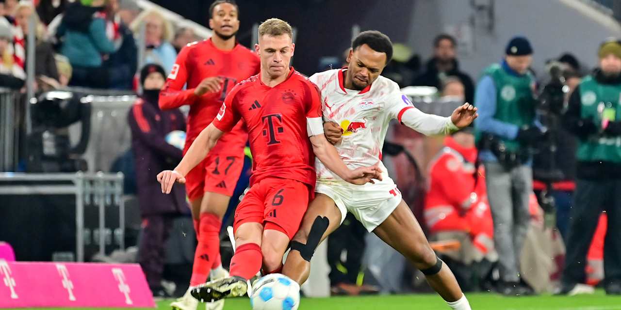 Joshua Kimmich und Lois Openda im Zweikampf um den Ball