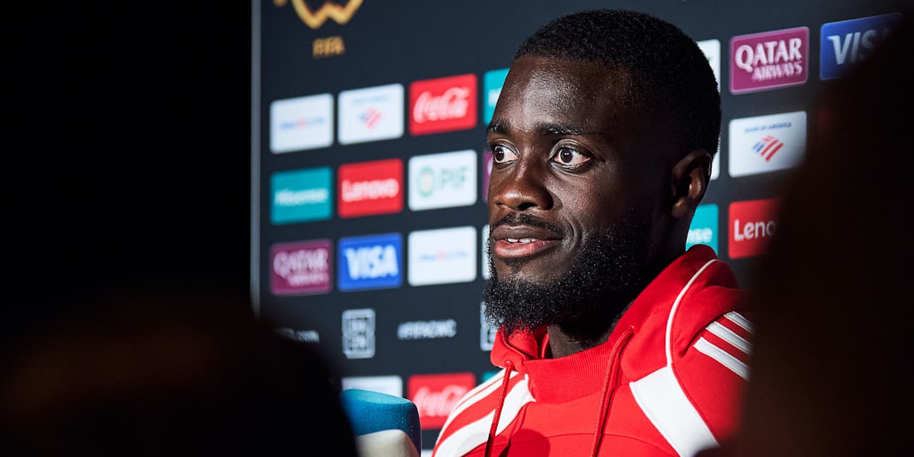 Dayot Upamecano im Mediengespräch