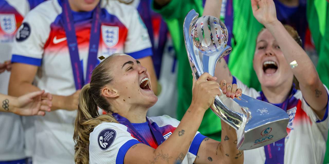 Georgia Stanway bejubelt den EM-Sieg in Basel.