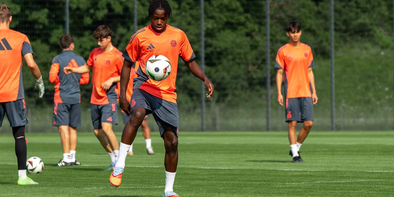 Aristide Hentcho Nseke im Training der U19 des FC Bayern