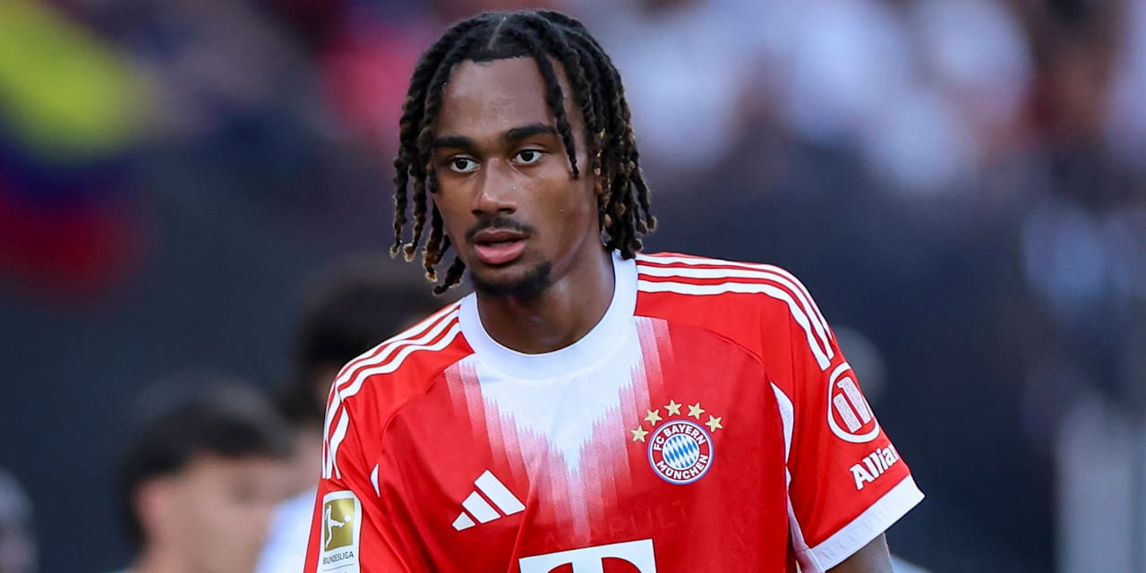 Jonah Kusi-Asare im Trikot des FC Bayern
