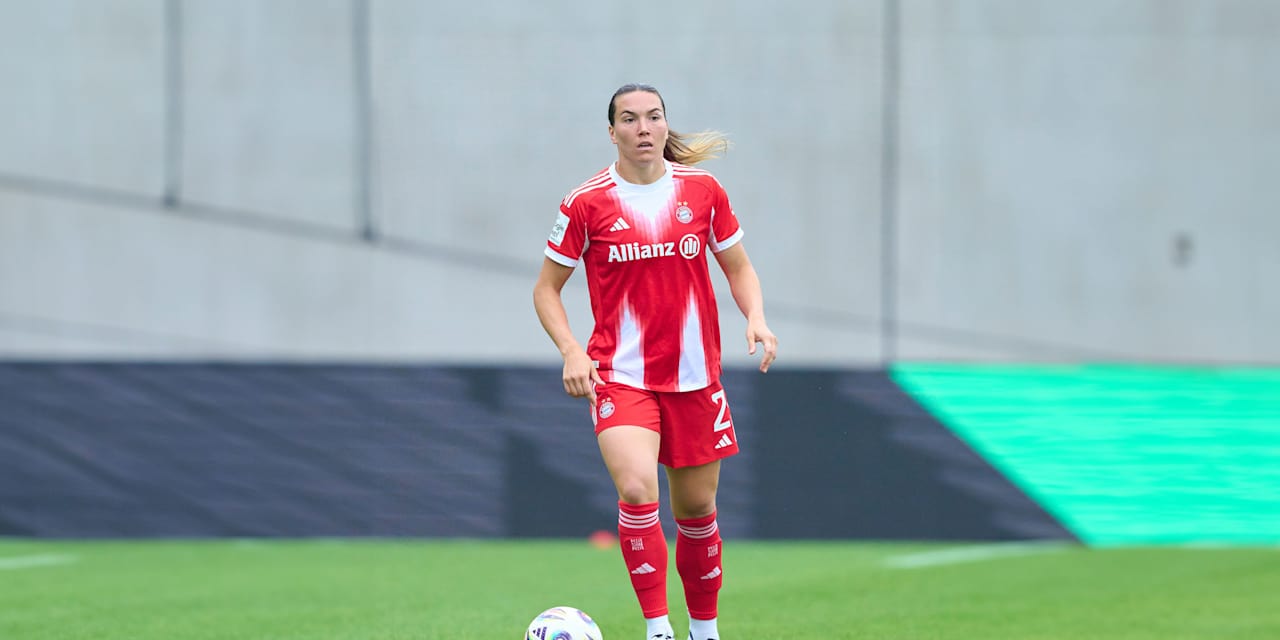 Vanessa Gilles während einer Partie am FC Bayern Campus.