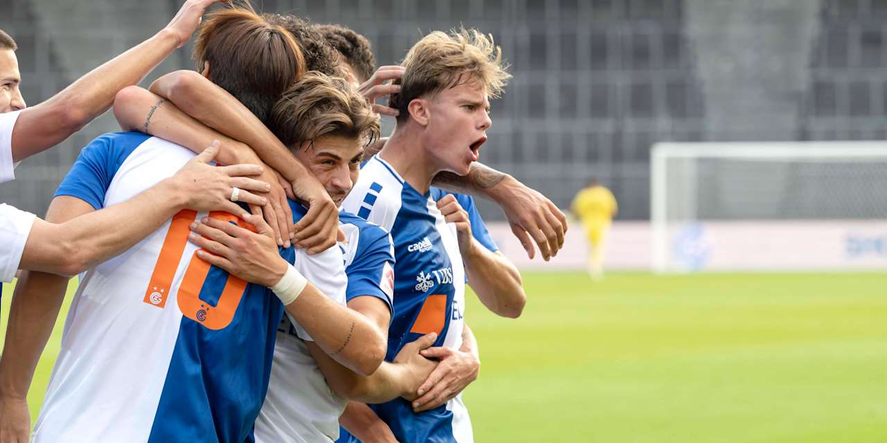 Jonathan Asp Jensen bejubelt seinen Treffer ausgelassen.