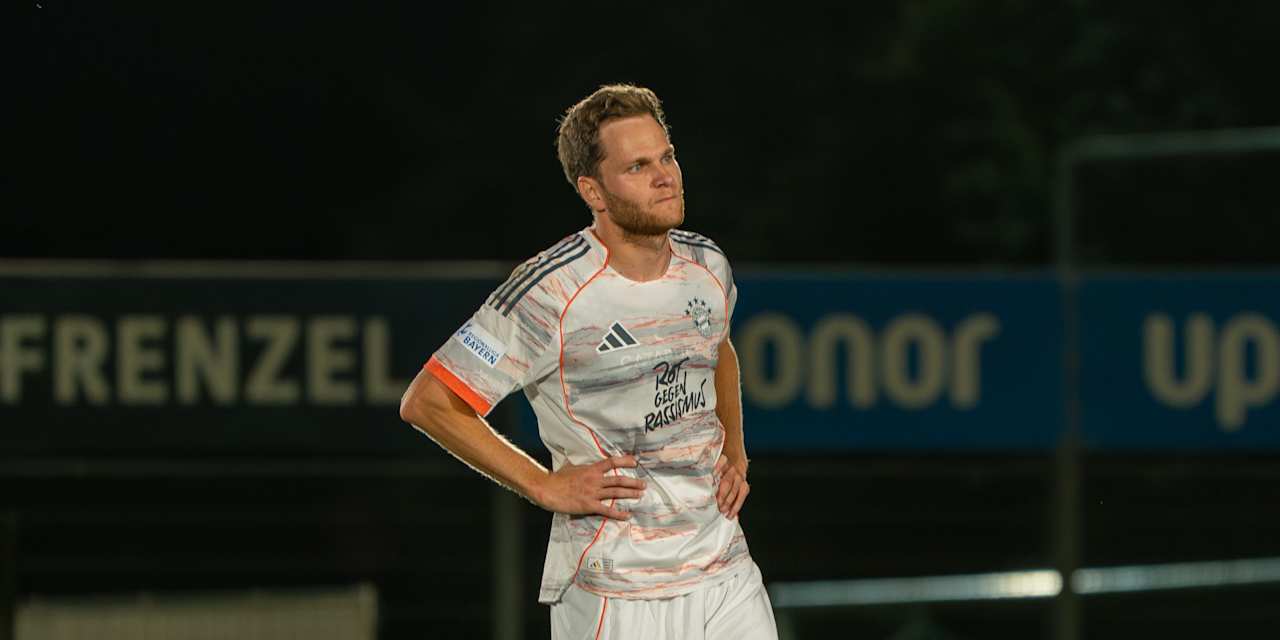 Benno Schmitz blickt traurig ins Leere.