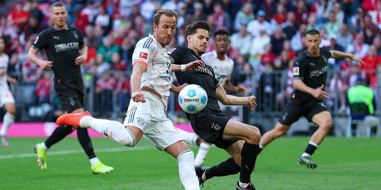 Torabschluss von Harry Kane vom FC Bayern im Bundesliga-Spiel gegen Borussia Mönchengladbach