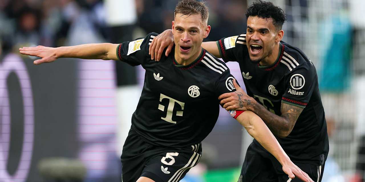 Joshua Kimmich bejubelt sein Tor zum 1:0 im Bundesliga-Spiel des FC Bayern bei Borussia Mönchengladbach.