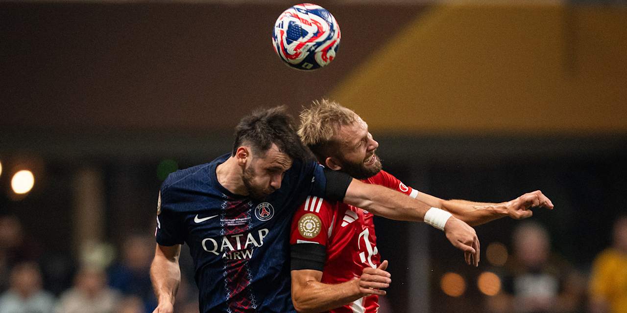 Khvicha Kvaratskhelia und Konrad Laimer im Klub-WM-Spiel zwischen dem FC Bayern und Paris Saint-Germain
