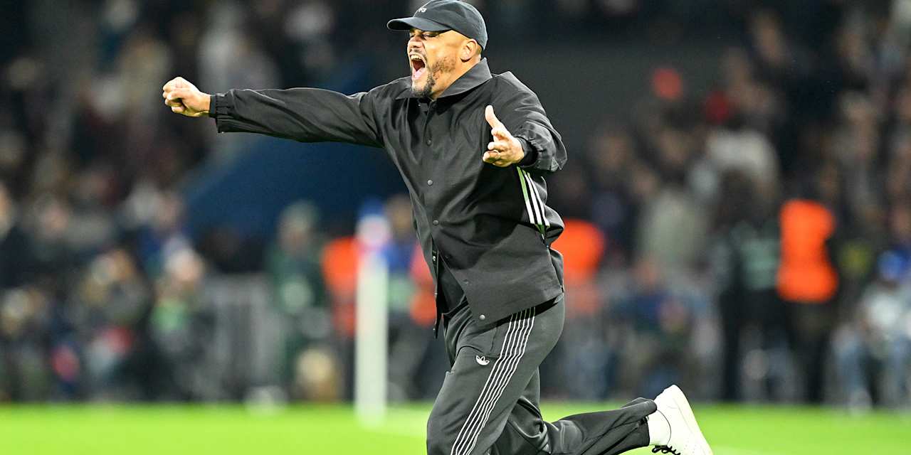 Vincent Kompany y su equipo celebran la victoria por 1-2 en París