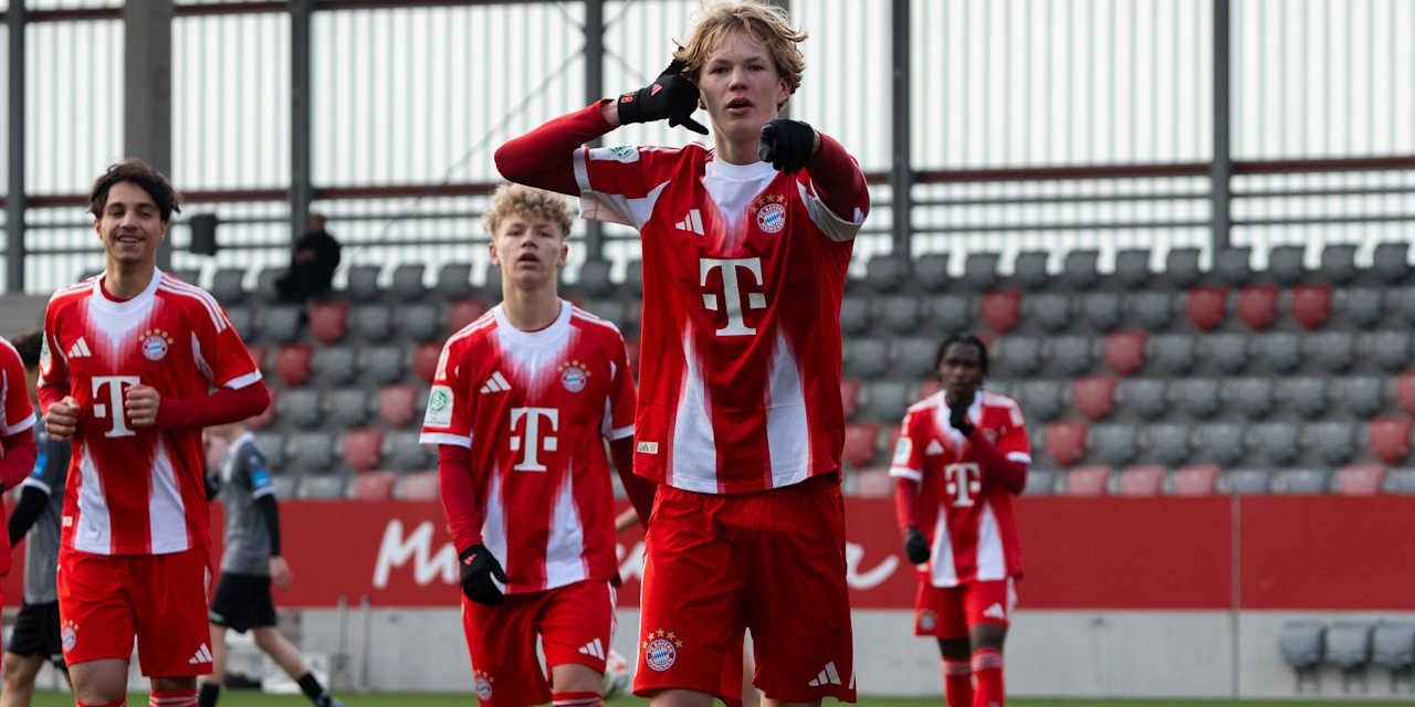 Philipp von Taube beim Torjubel