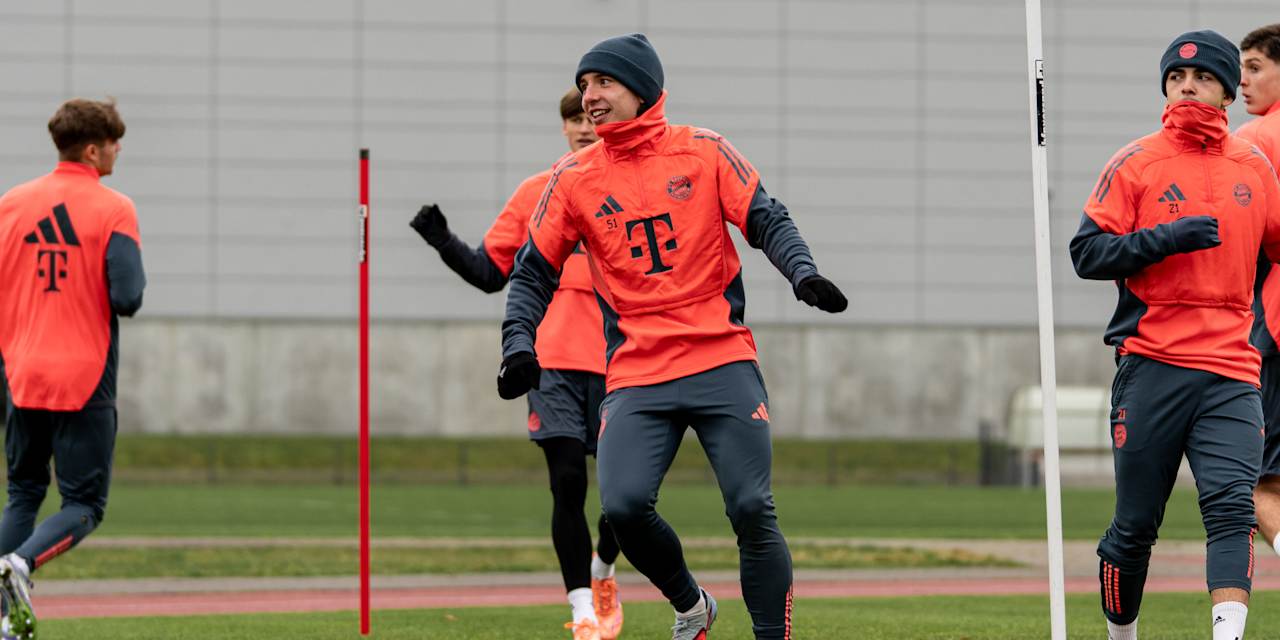 Bogdan Olychenko im Training der FC Bayern U19.
