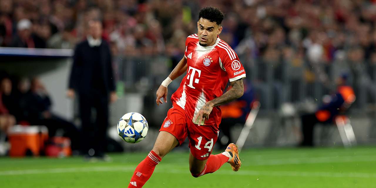 Luis Diaz am Ball für den FC Bayern