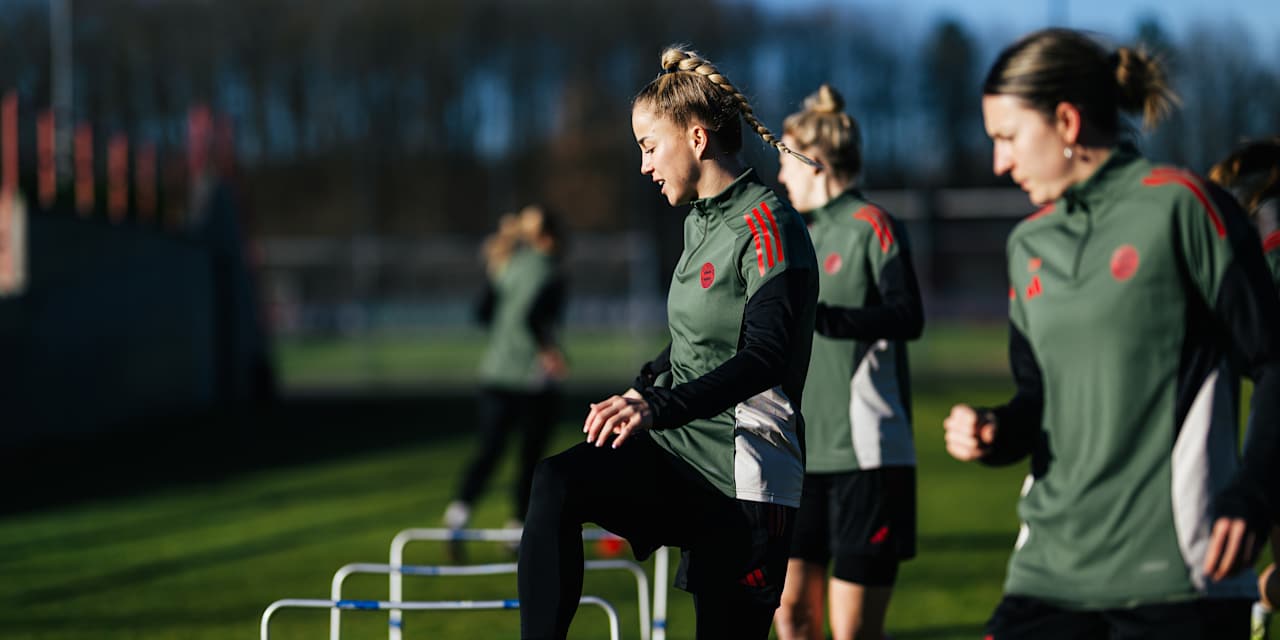 Giulia Gwinn während des Abschlusstrainings der FC Bayern Frauen.
