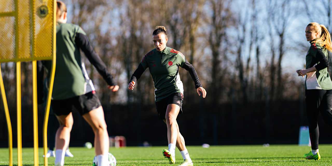 Arianna Caruso während einer Trainingseinheit der FC Bayern Frauen.