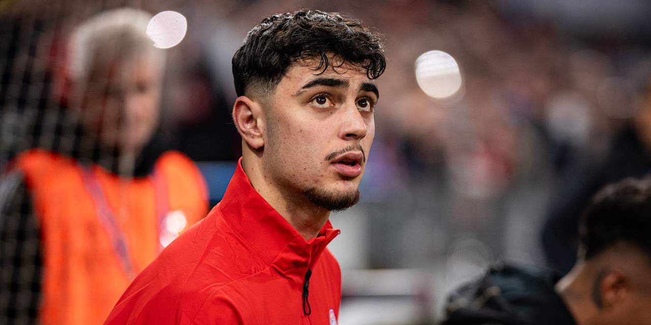 Aleksandar Pavlovic walks out of the Allianz Arena tunnel