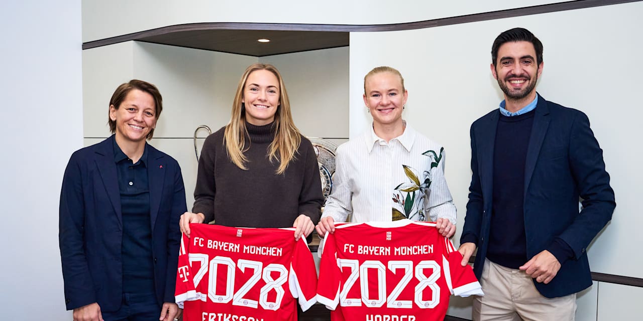 Pernille Harder und Magdalena Eriksson bei der Vertragsverlängerung in der Allianz Arena.