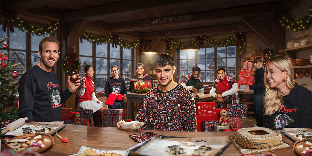 Grafik mit Spielern und Spielerinnen des FC Bayern in einem weihnachtlich geschmückten Raum