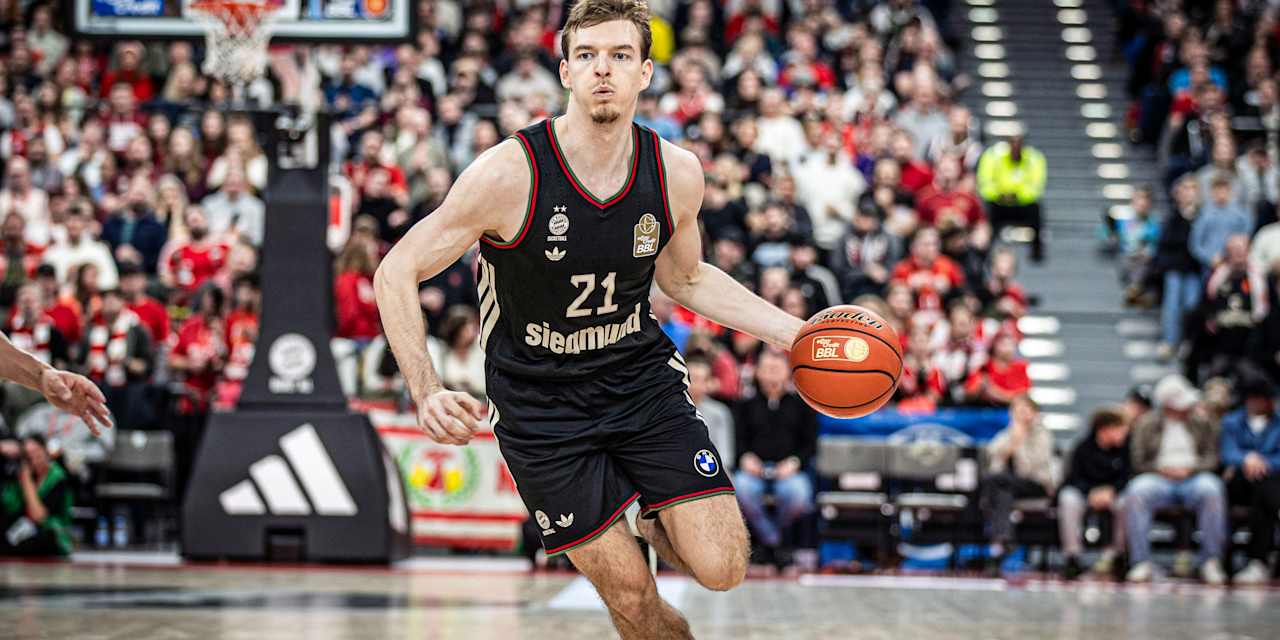 Justus Hollatz Dribbling