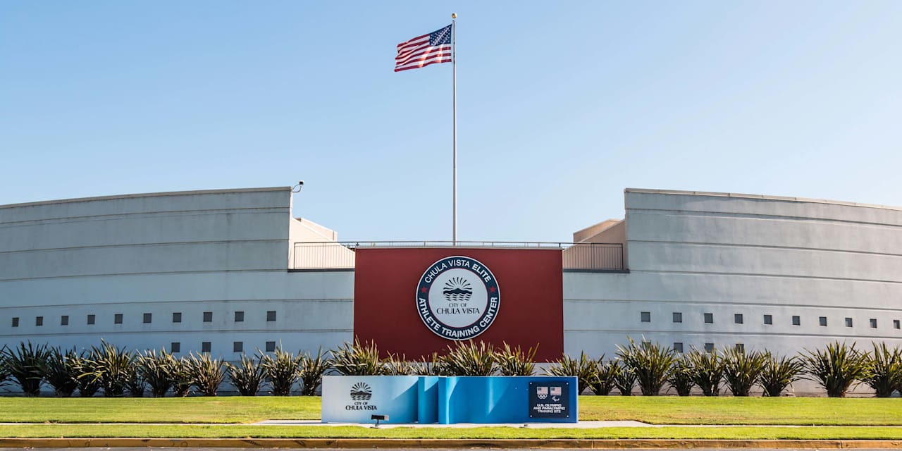 Josip Stanisic Bayern Wolfsburg