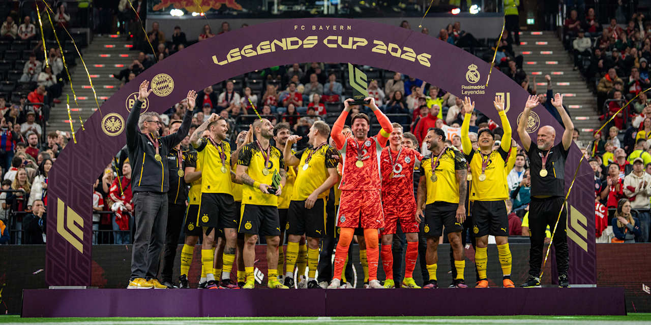Roman Weidenfeller and Borussia Dortmund lift the trophy at the FC Bayern Legends Cup 2026 at SAP Garden