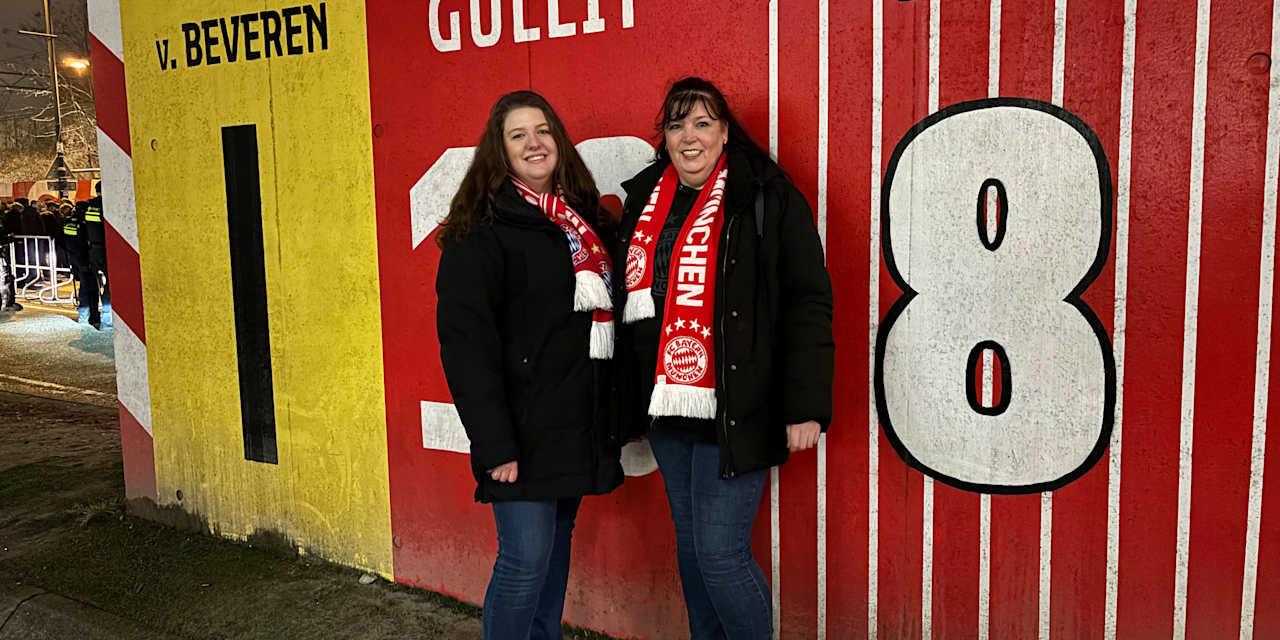 Bayern fans Michelle and Renate in front of the Philips Stadium in Eindhoven