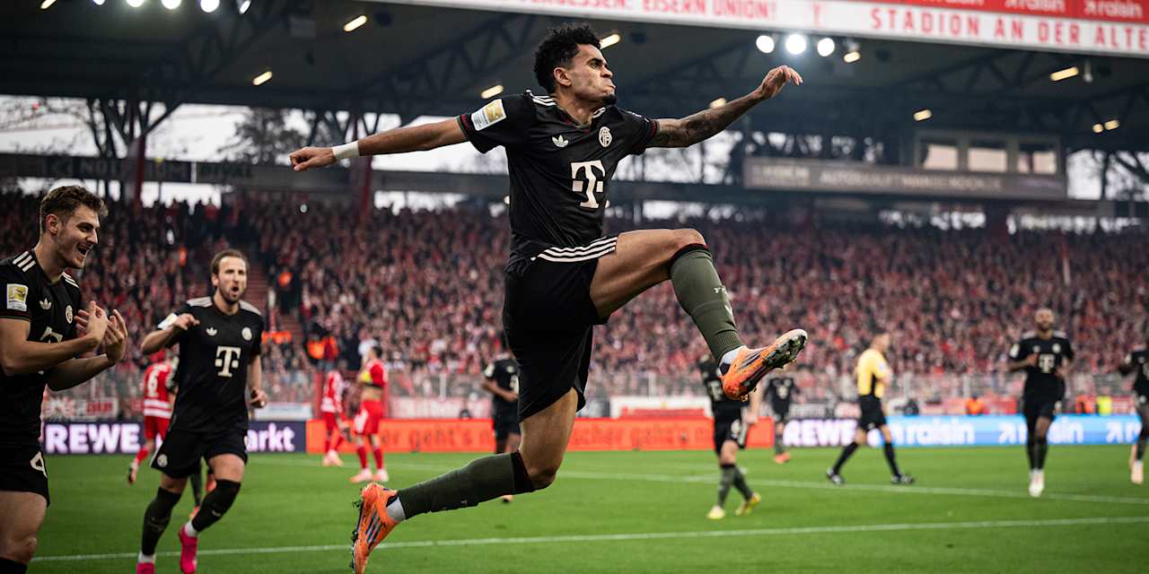 Luis Diaz bejubelt sein Tor gegen Union Berlin