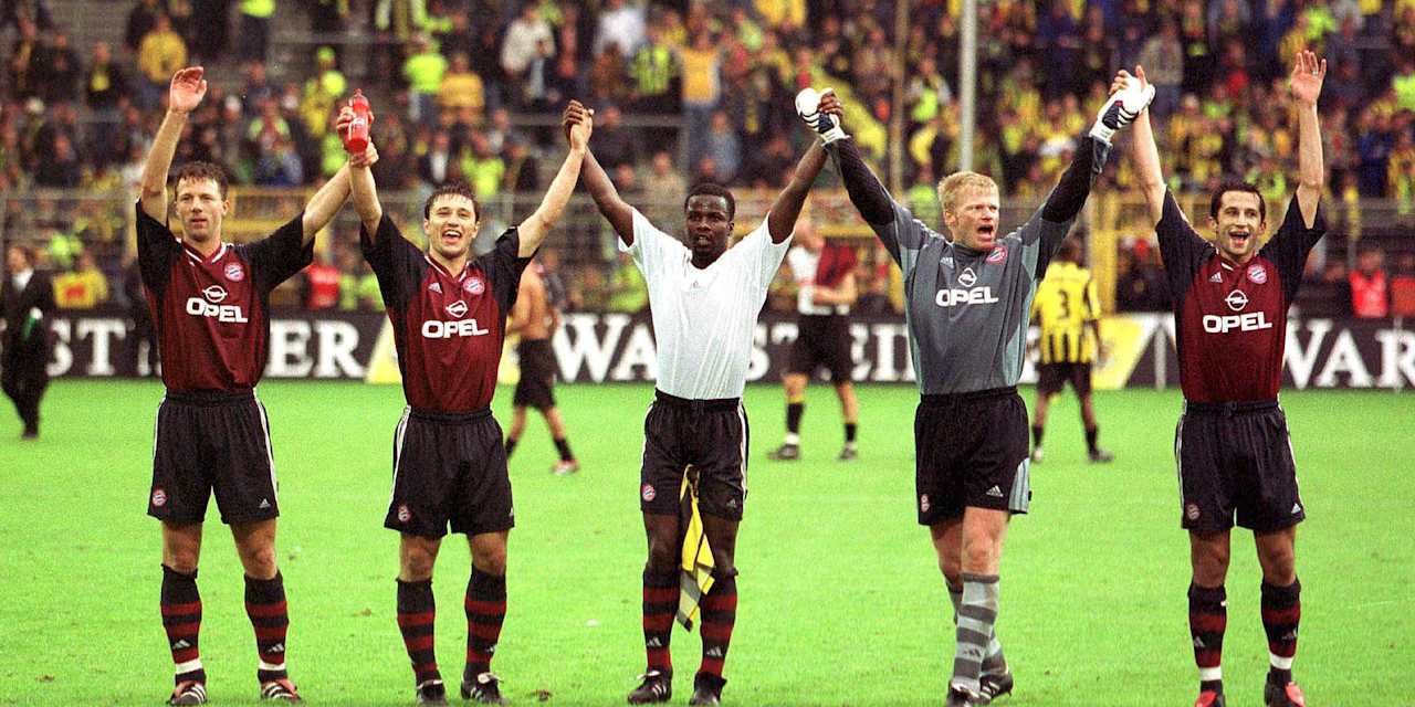 Niko Kovac und Oliver Kahn im Bayern-Trikot jubeln in Dortmund.