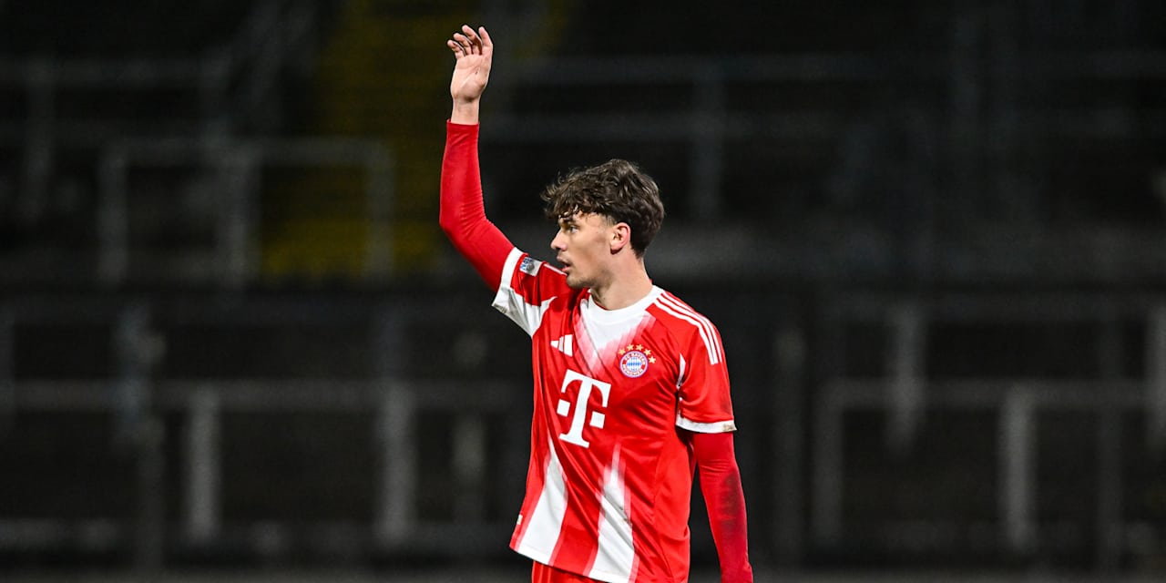 Louis Richter im Trikot der FC Bayern Amateure.