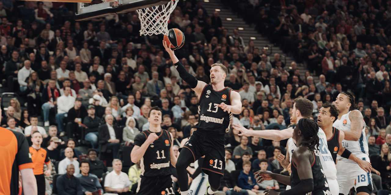Andreas Obst Layup