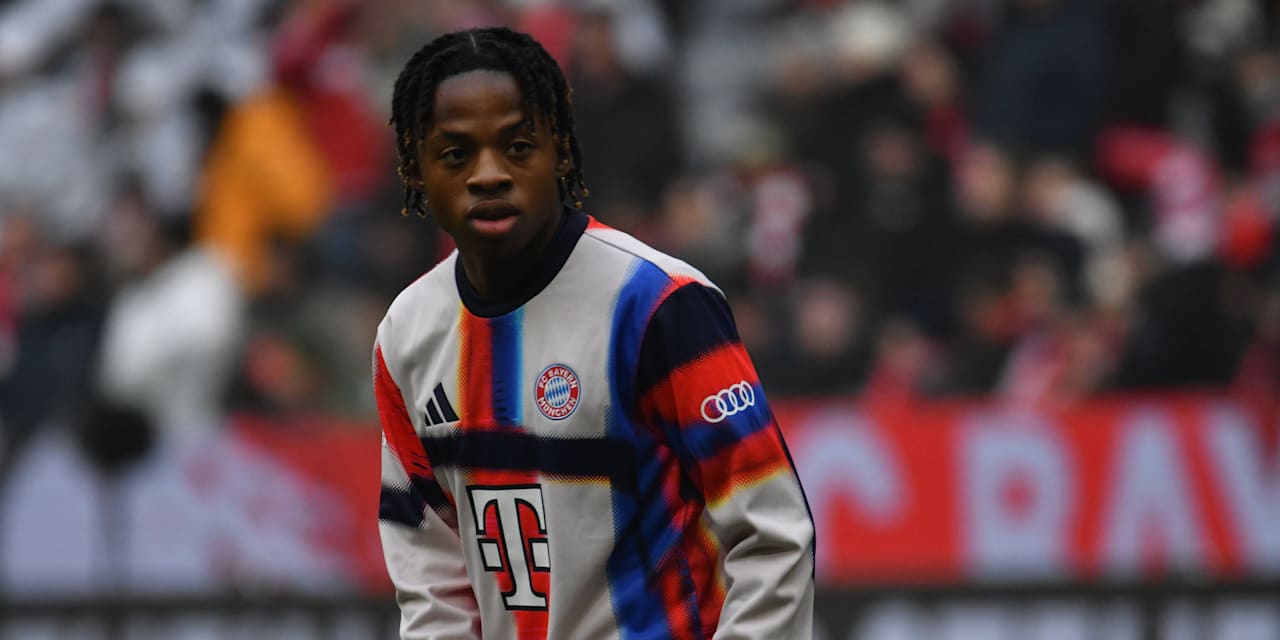 Wisdom Mike vor einem Spiel des FC Bayern