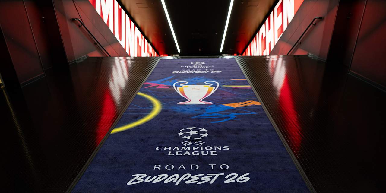 Road to Budapest carpet in the Allianz Arena tunnel