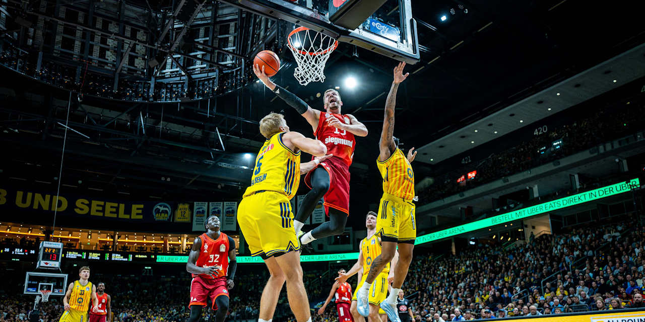 Andreas Obst Layup