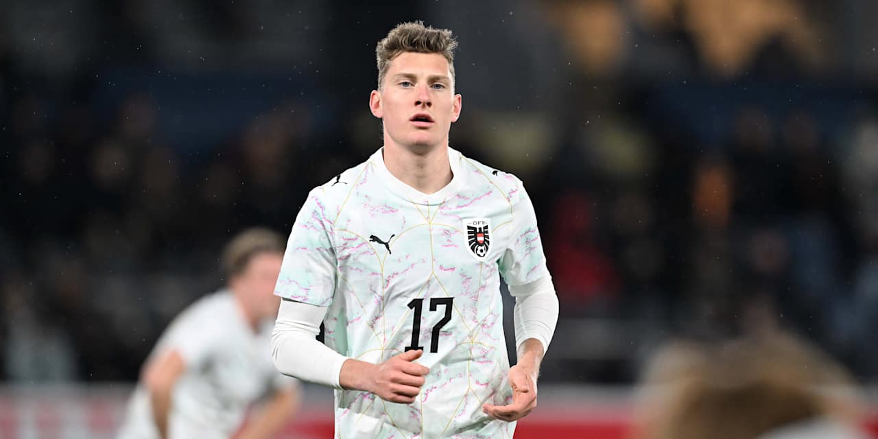 David Heindl schaut nach vorne.