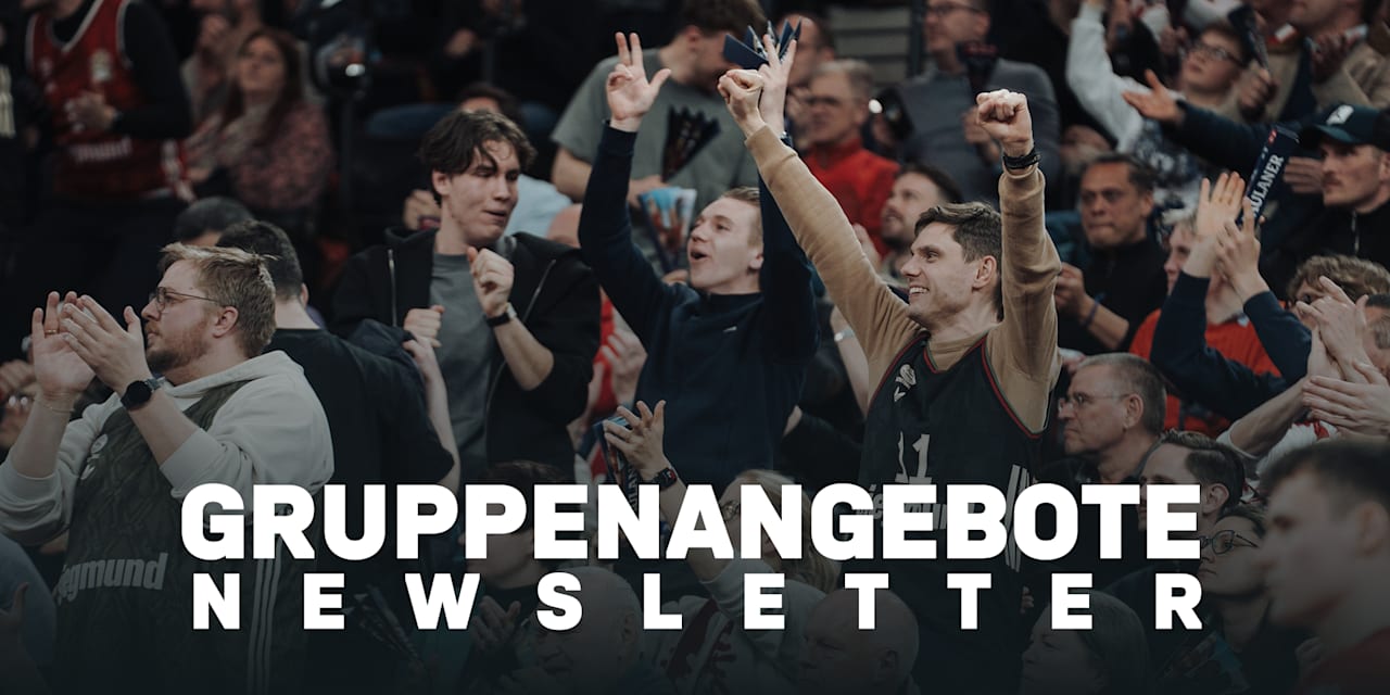 Jubelnde Fans mit Schriftzug "Gruppenangebote Newsletter"