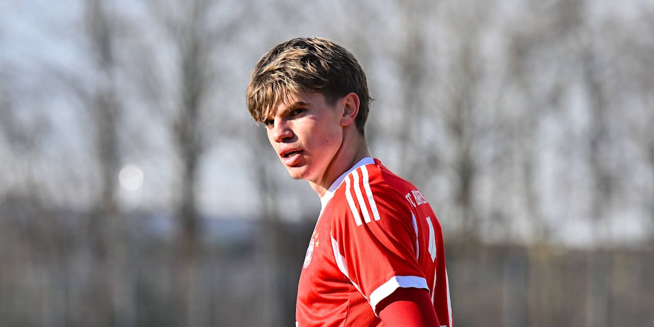 Guido Della Rovere schaut nach links.