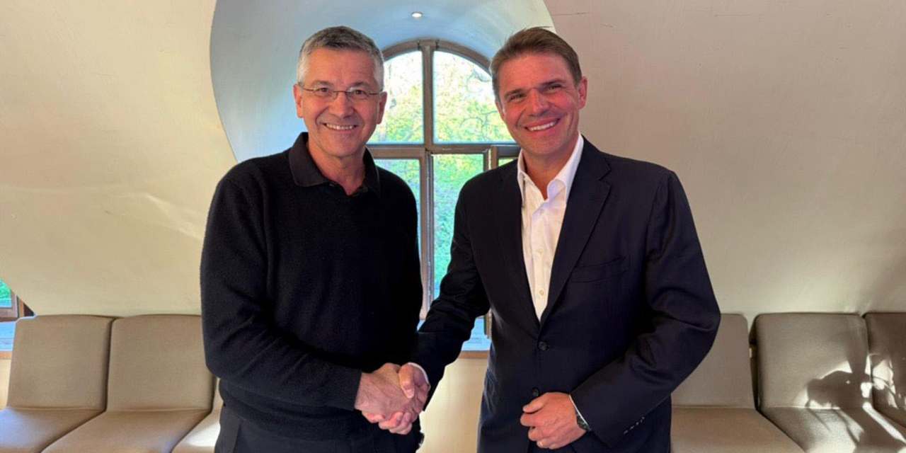 President Herbert Hainer (l.) with new advisory board chairman Alexander Sixt.