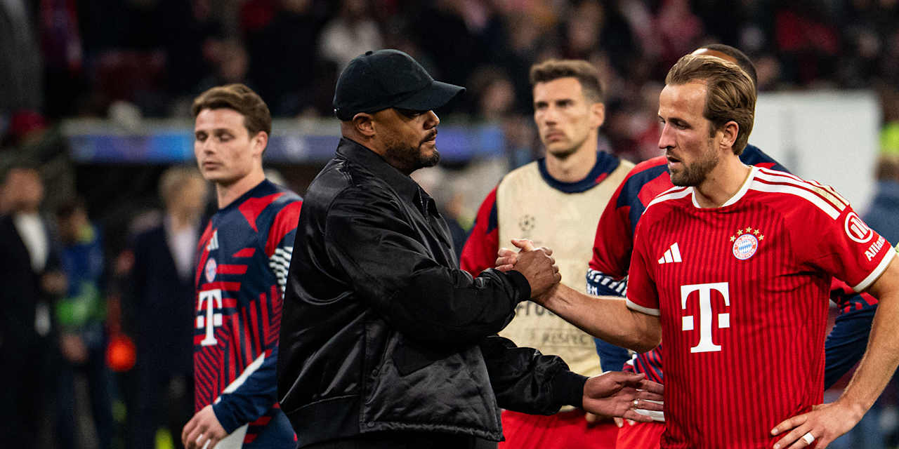 Harry Kane schlägt mit Harry Kane ein nach dem 1:1 im Rückspiel des FC Bayern gegen Paris Saint-Germain in der Champions League